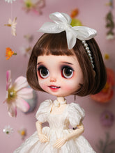 Load image into Gallery viewer, Pearl Bow Hairband-1/6 BJD Doll Size And Blythe Size Acessories By LULUDAO