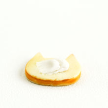 Load image into Gallery viewer, Kitty Toast &amp; Small Frying Pan- 1/6 BJD Doll Miniatures Toy