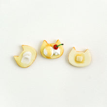 Load image into Gallery viewer, Kitty Toast &amp; Small Frying Pan- 1/6 BJD Doll Miniatures Toy
