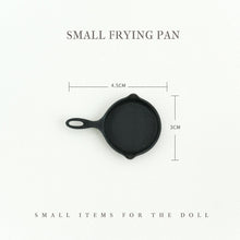 Load image into Gallery viewer, Kitty Toast &amp; Small Frying Pan- 1/6 BJD Doll Miniatures Toy